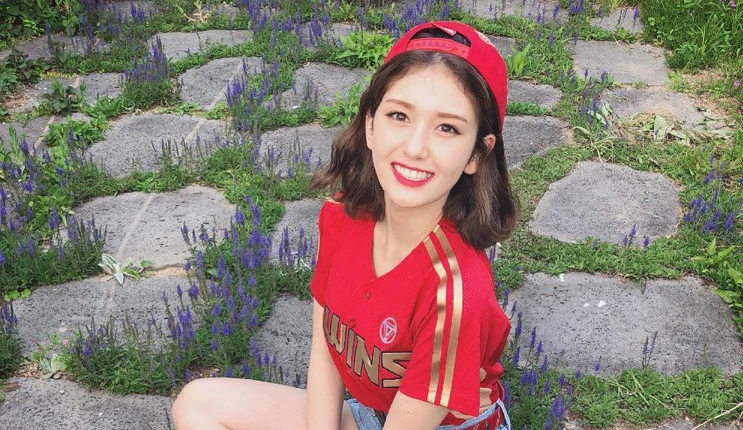 Penuh Pesona, 7 Artis Korea Ini Punya Warna Mata Cokelat yang Indah