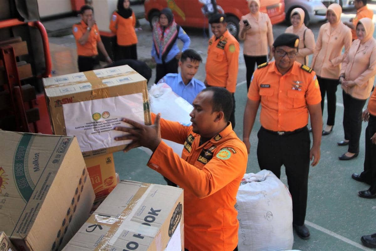 10 Makanan Terbaik untuk Membantu Korban Gempa & Tsunami Donggala-Palu