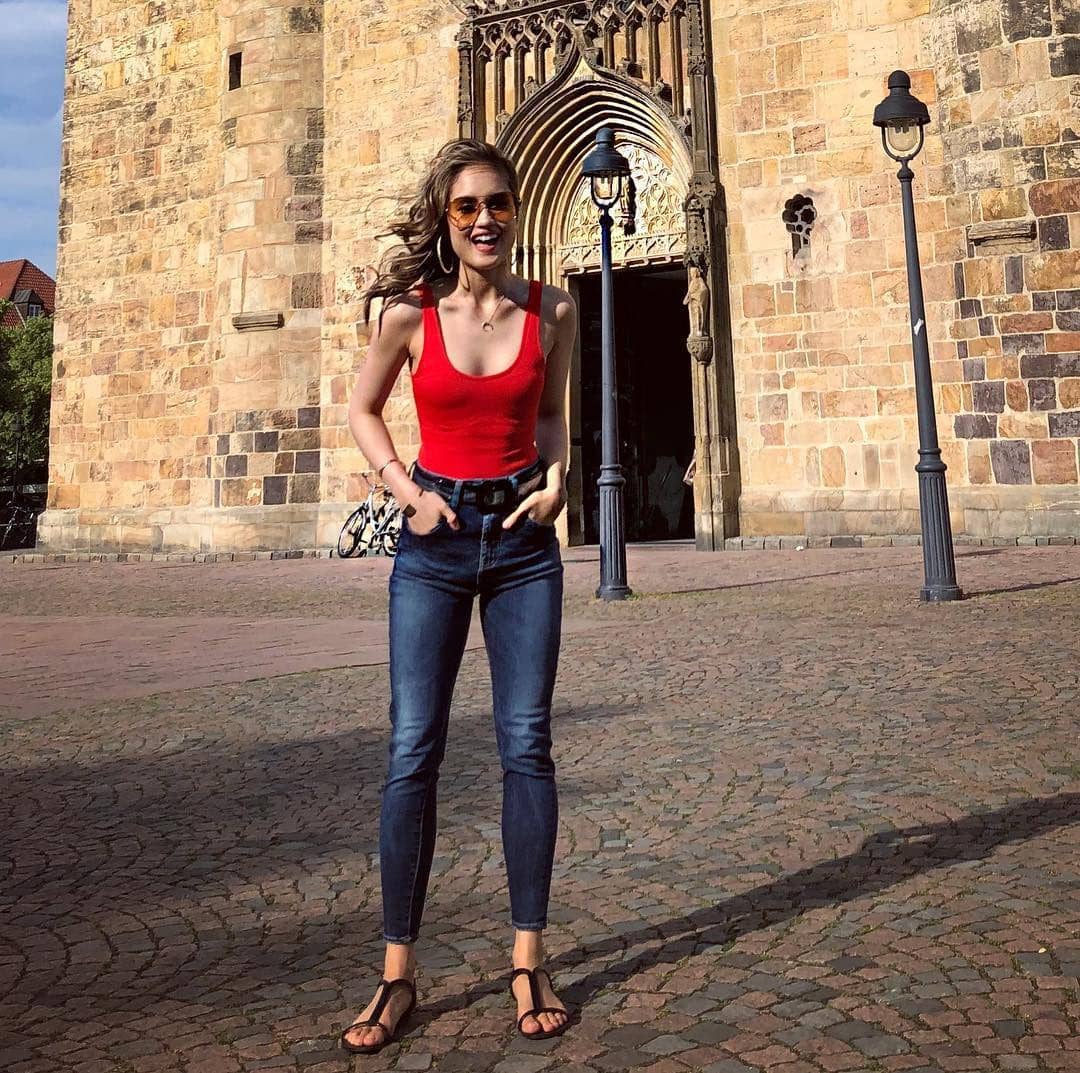 instagram.com/claurakiehl