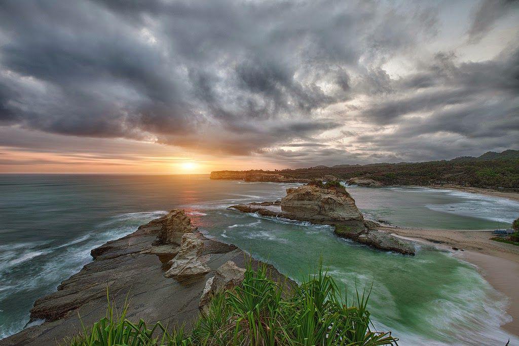 Masih 'Perawan', 5 Pantai Tersembunyi Pacitan Ini Wajib Dikunjungi