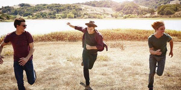 Beda sama Cewek, Ini Lho 6 Definisi Bahagia Versi Cowok!