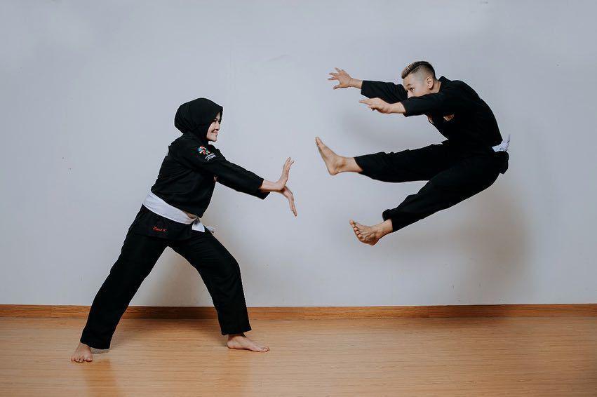 Menikah Hari Ini, 10 Gaya Prewed Atlet Pencak Silat Hanifan & Pipit