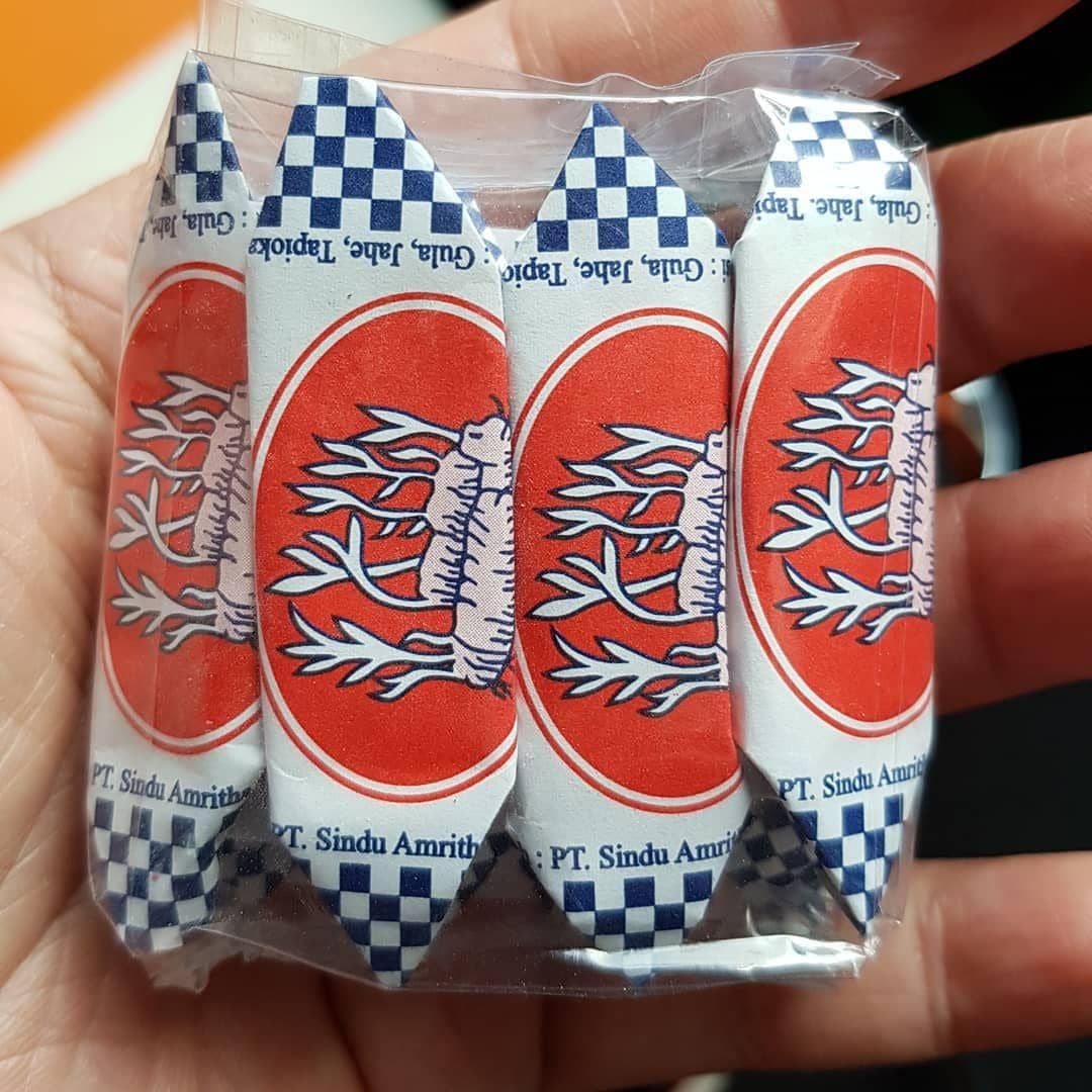 instagram.com/yenesther242