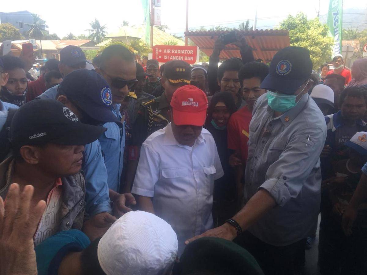 (Wapres Jusuf Kalla meninjau antrean BBM di Kota Palu) IDN Times/Fitang Budhi Adhitia