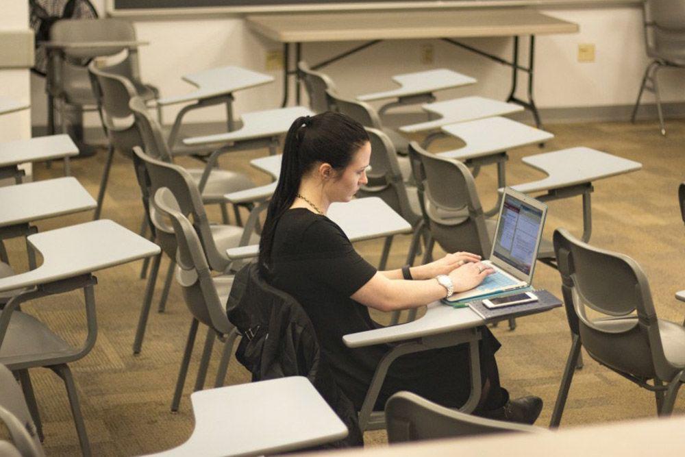 Survei Buktikan Mahasiswa Zaman Sekarang Mudah Depresi, Ini Sebabnya!