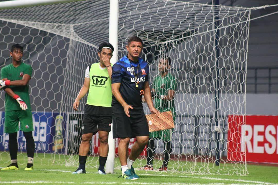 Instagram.com/maduraunited.fc