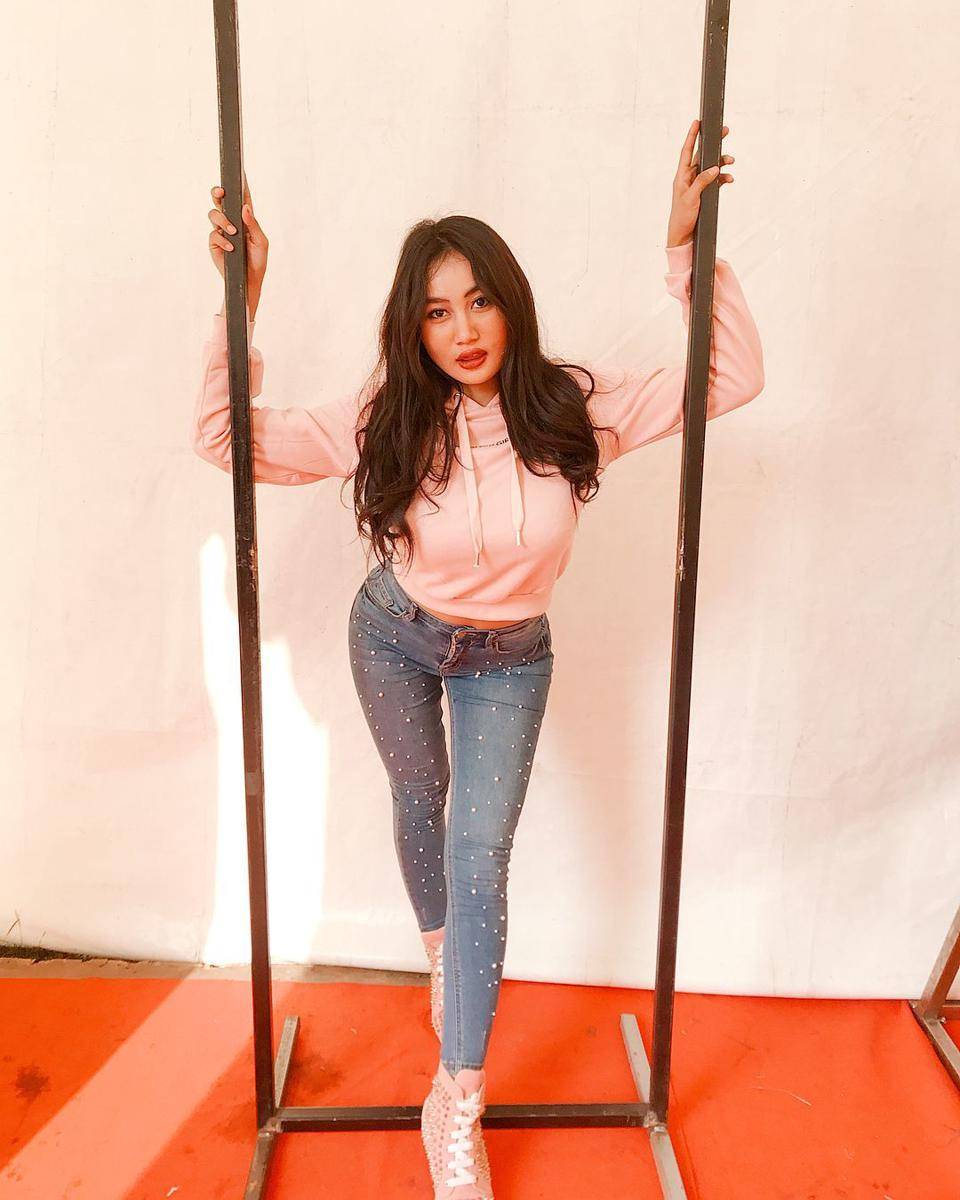 Instagram.com/pamelaaasafitriduoserigala