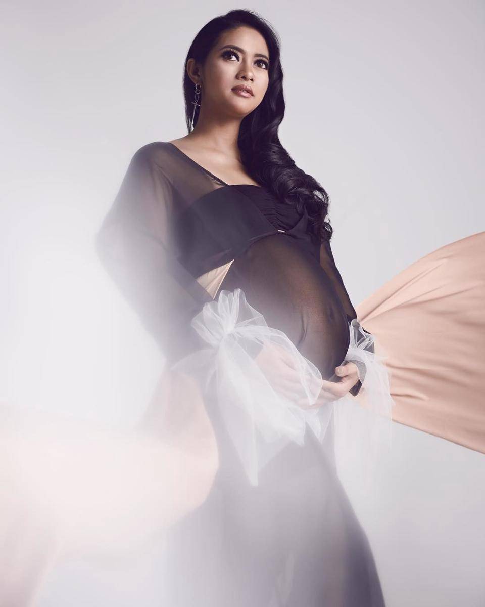 instagram.com/riniyulianti/