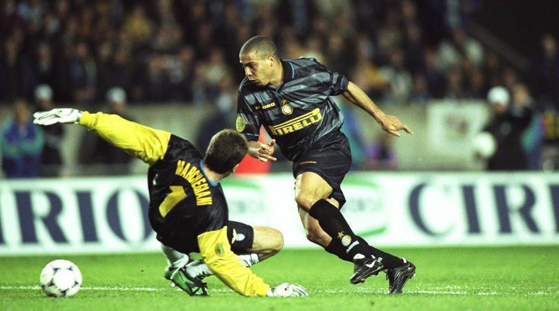 5 Striker Sepak Bola yang Disegani Era 2000-an, Apakah Ada Idolamu?