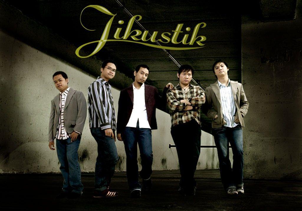 9 Lagu Jikustik Tahun 2000an yang Menghiasi Masa Remaja Kalian