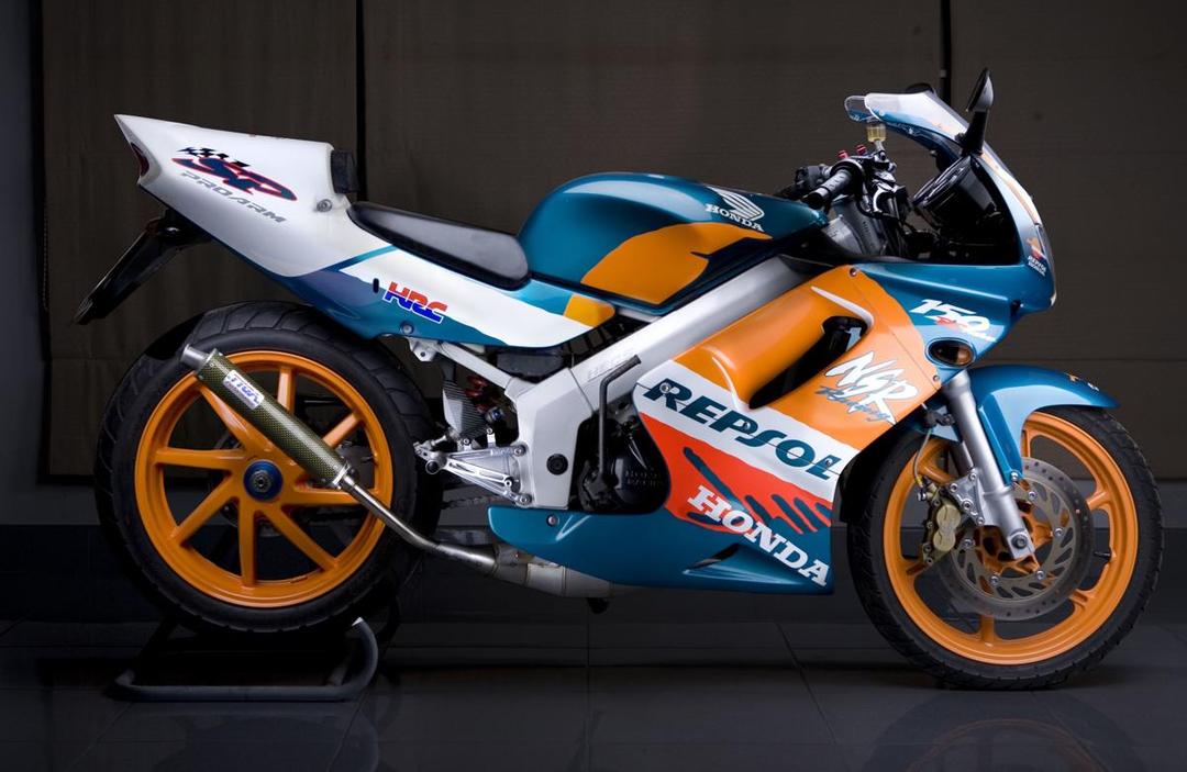 Motor-Motor 2 Tak yang Pernah Merajai Jalanan di Era 2000-an