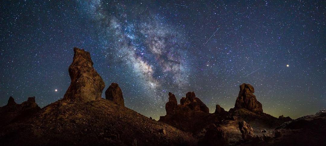 11 Momen Terindah Meteor Perseids yang Tertangkap Kamera