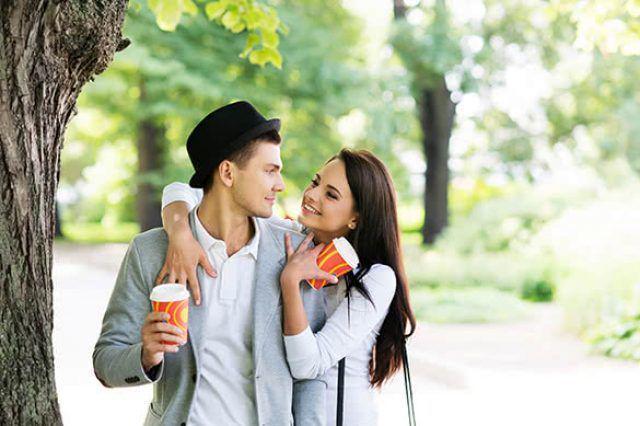 Bukti Pasangan Bahagia, 7 Topik Obrolan Ini Tetap Enjoy Diomongin