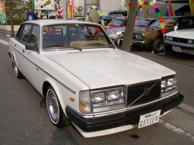 Volvo 240 GL/Cartown.jp