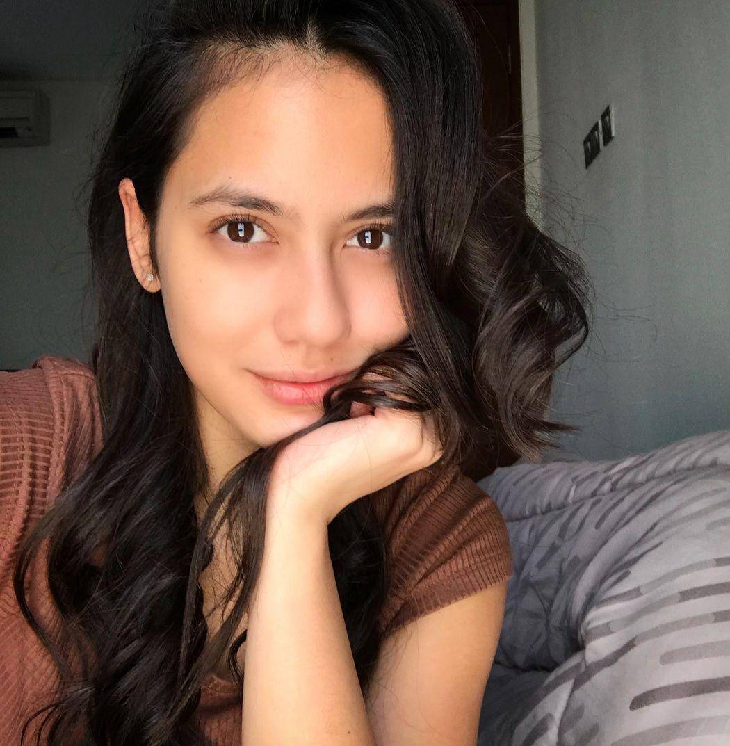 instagram.com/pevpearce