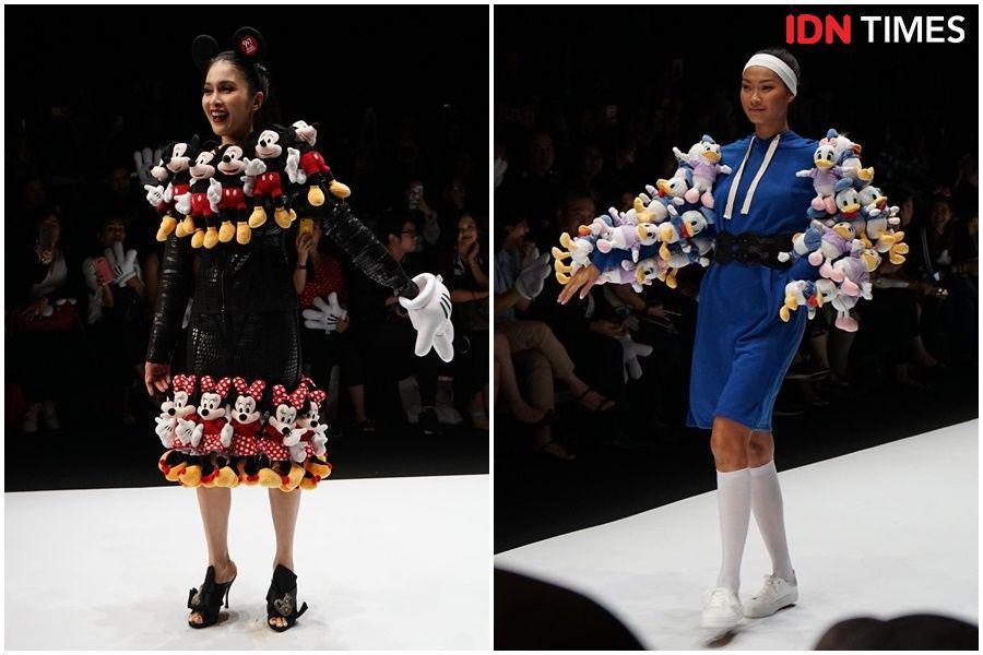 Disney Hadir di JFW 2019, Sandra Dewi Imut Banget Pakai Mickey Mouse!