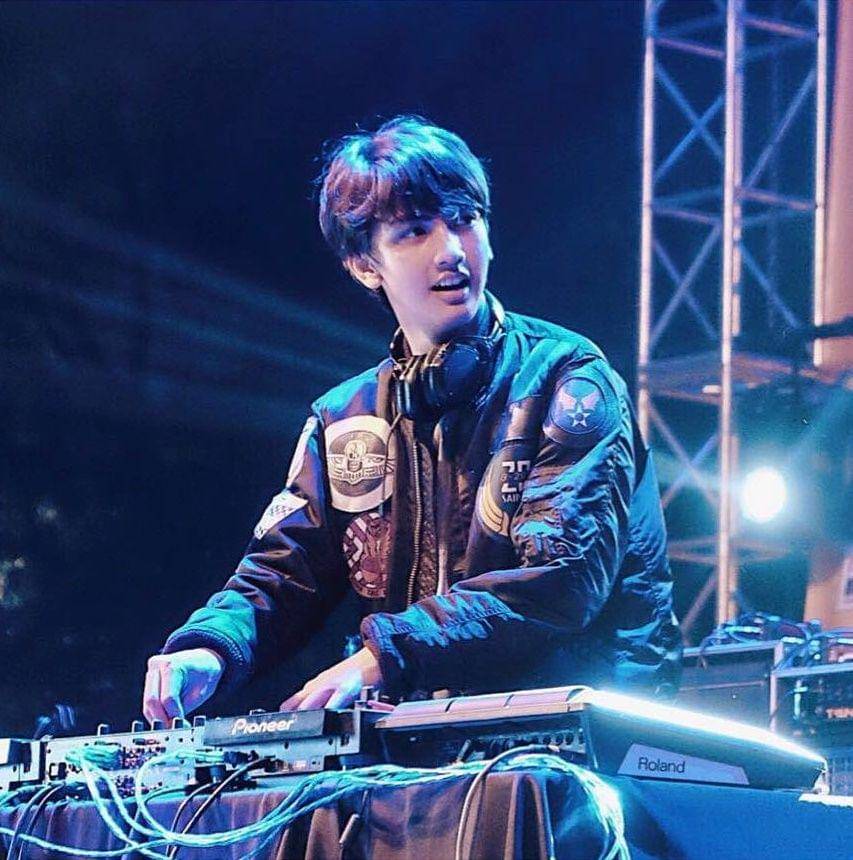 instagram.com/ariirhamm