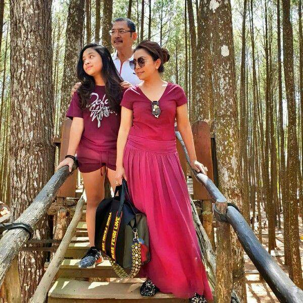 instagram.com/mayangsaritrihatmodjoreal