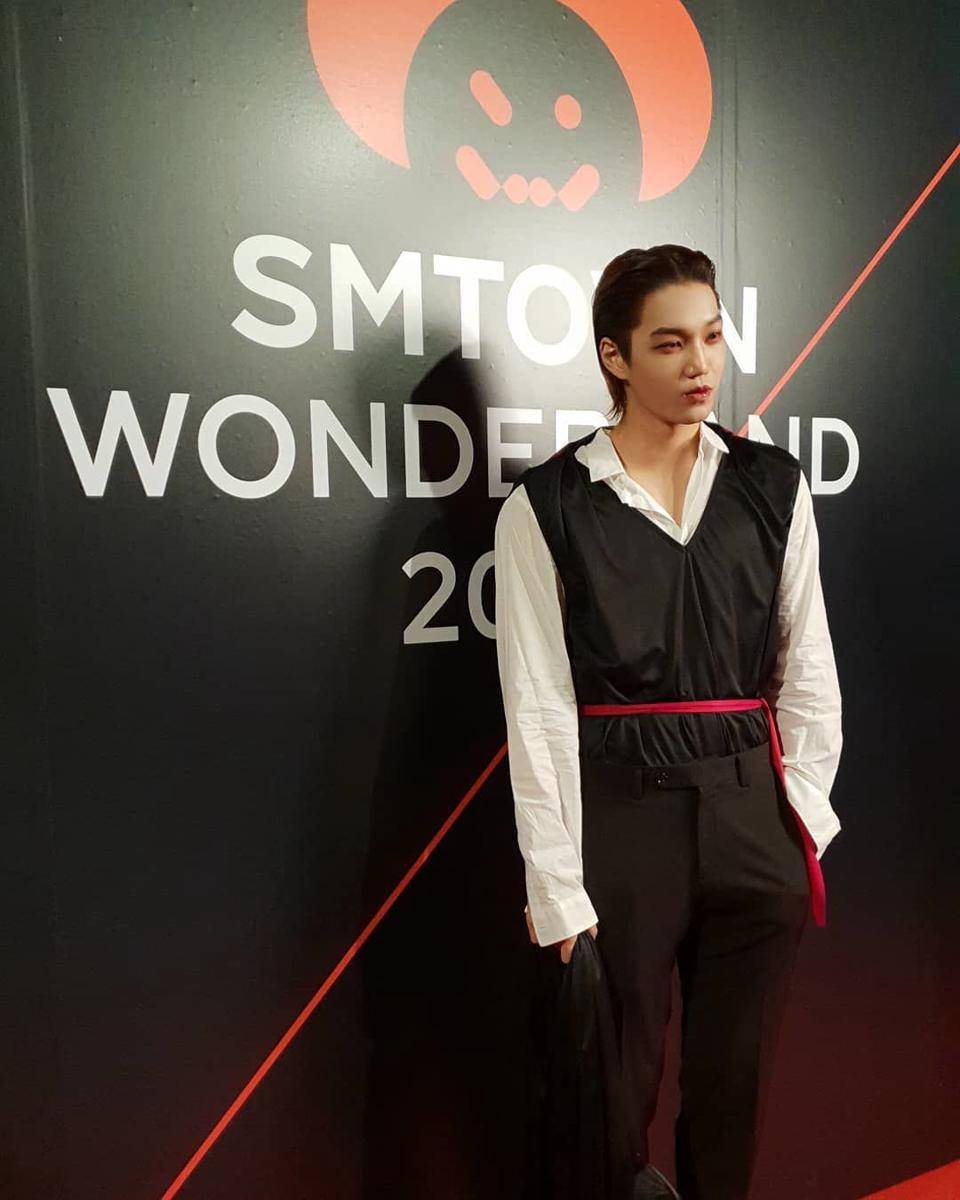 instagram.com/smtown