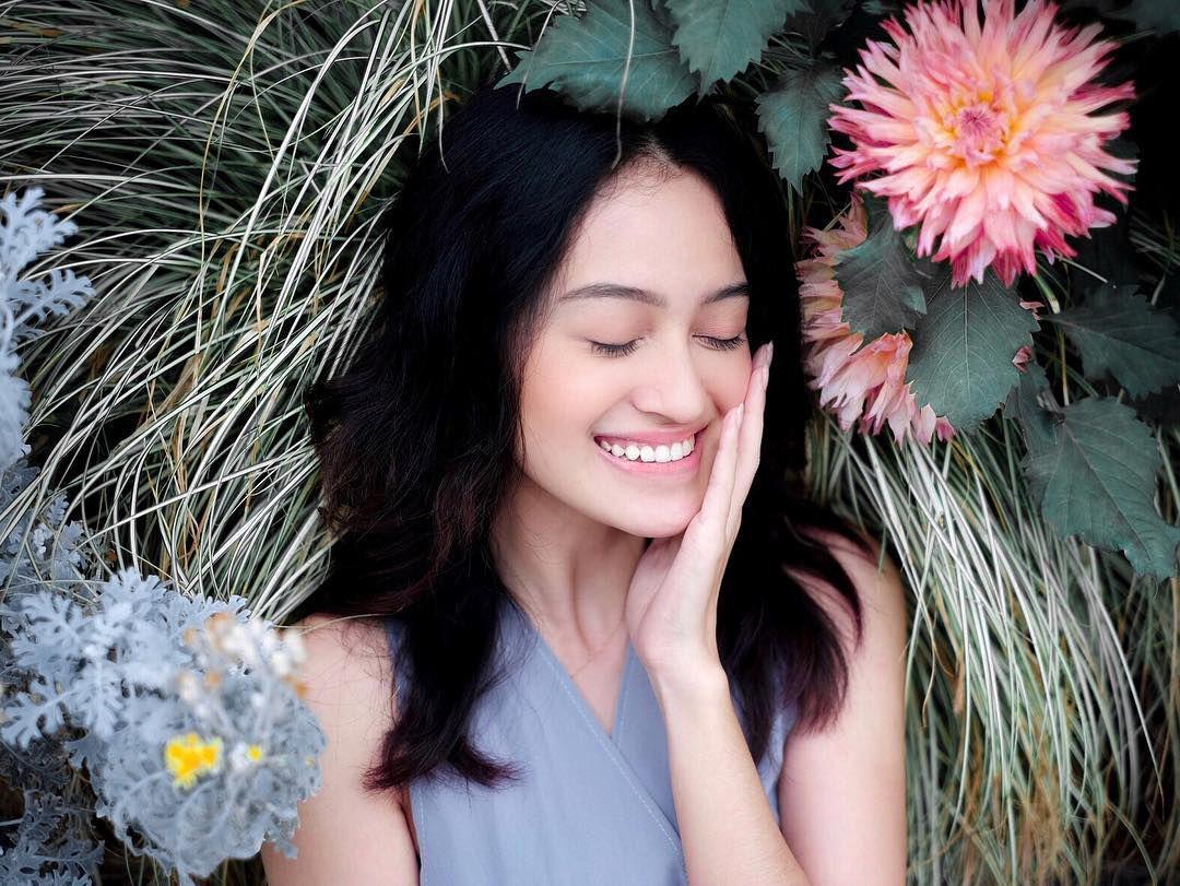 Tips Makeup Natural buat Ke Kampus ala Beauty Vlogger, Anti Ribet!