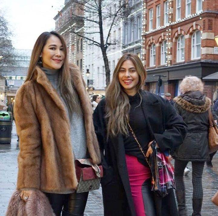 Instagram.com/valerieethomas