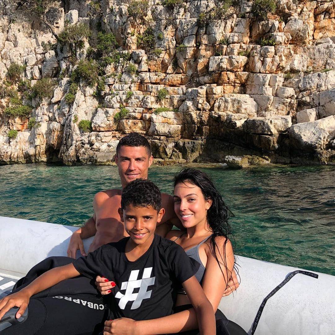 instagram.com/cristiano