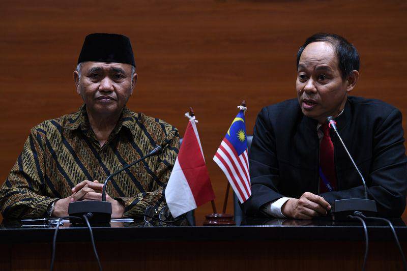 (Ketua KPK dan Ketua MACC Malaysia) ANTARA FOTO/Wahyu Putro A.