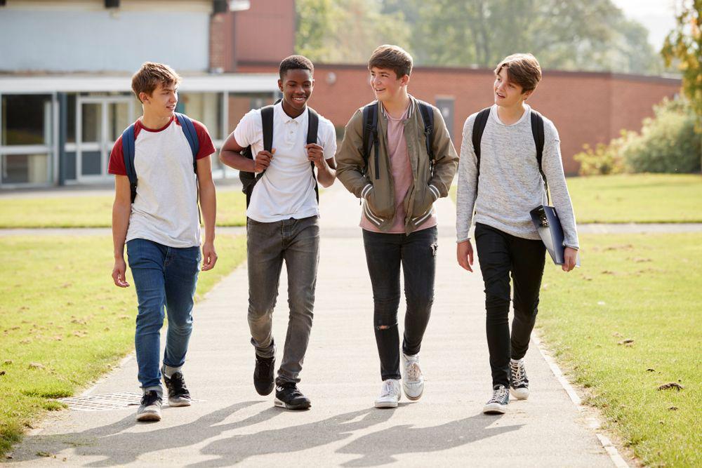 Dear Cowok Millennials, Ini 8 Detail Unik Perkembangan Tahap Pubermu!