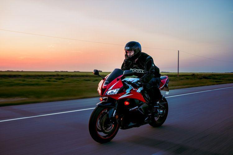 Mau Beli Motor Sport Buat Ngampus? Pertimbangkan Dulu 5 Hal Ini!