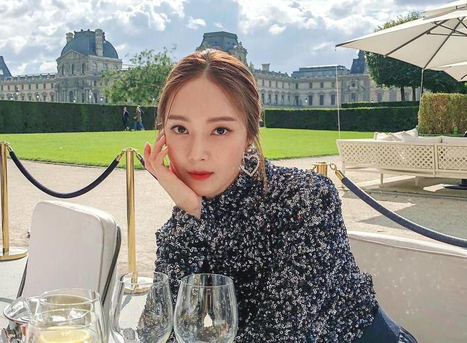 6 Inspirasi Mix & Match ala Jessica Jung, Sederhana Tapi Elegan