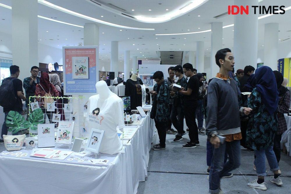 Karya Kreatif Mahasiswa DKV UPN Jatim Tersaji dalam "Gerilya"