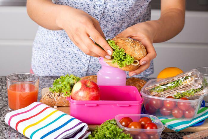 Cegah Diabetes, 7 Makanan Enak Ini Sebaiknya Kamu Hindari Deh!