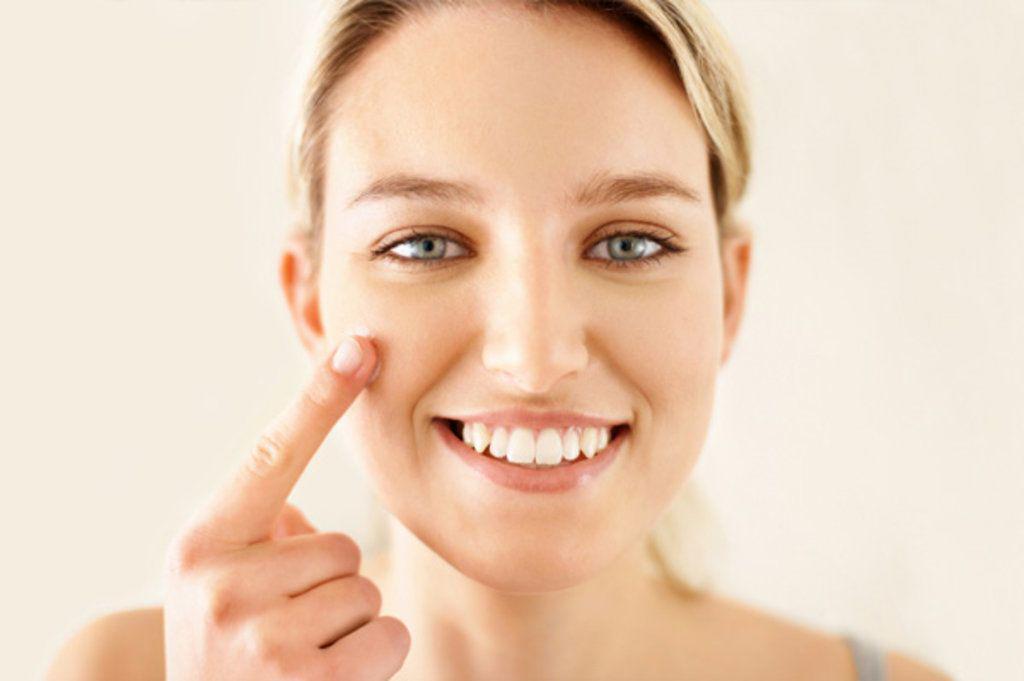5 Rekomendasi BB Cream untuk Kulit Berminyak, Makeup Anti Menor!