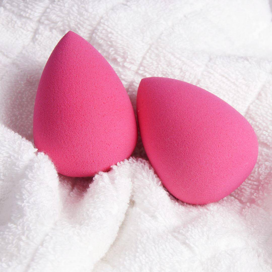 instagram.com/fanbocosmetics