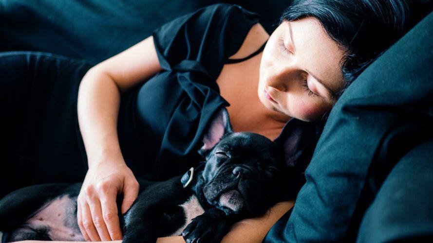 Tidur Lebih dari 8 Jam? Kamu Bisa Menderita 6 Masalah Serius Ini