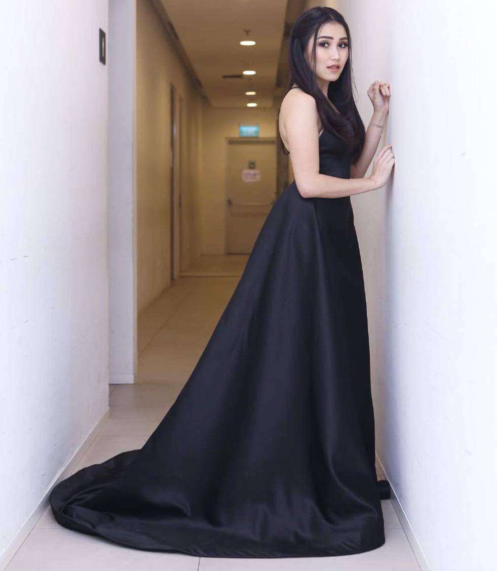 instagram.com/ayutingting92