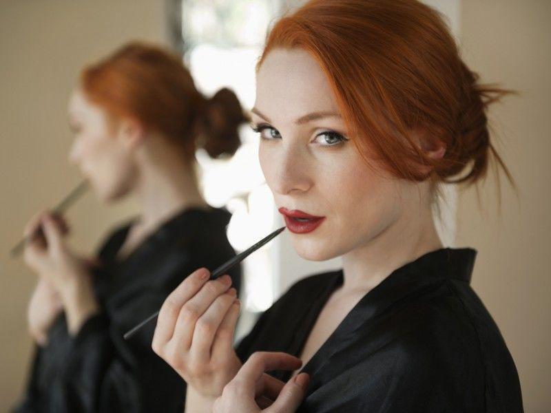 Girls, Ini 6 Alasan Kenapa Lip Liner Sebenarnya Penting Buat Kamu!