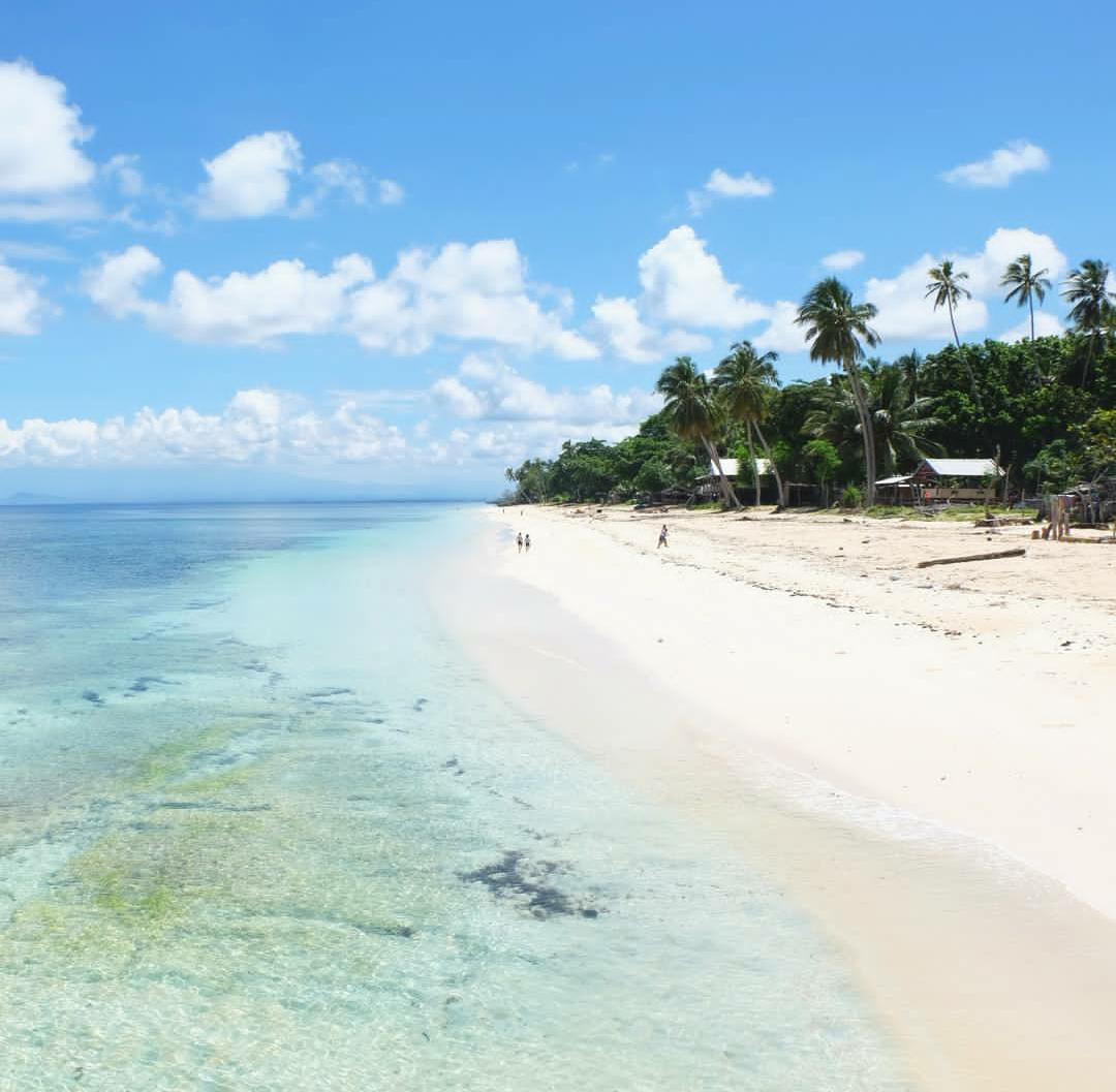 8 Pantai di Sulawesi Selatan yang Tidak Boleh Kamu Lewatkan