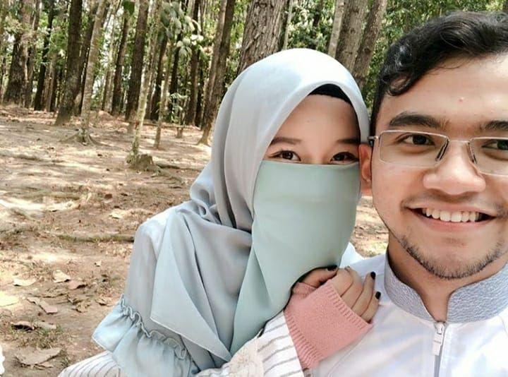 10 Potret Manis Pasangan Hafidz Alquran  Kayla Nadira-Ahmad Zamzam