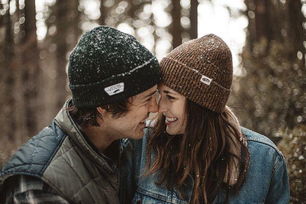 Girls, 5 Kelakuanmu Ini Ternyata Suka Bikin Cowok Tersenyum Kecil Lho!