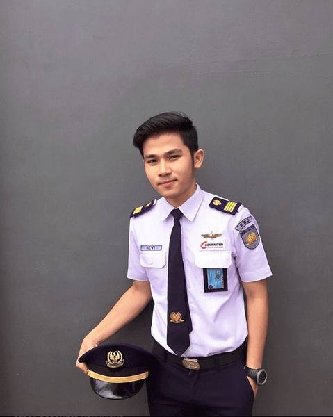 www.instagram.com/jevisantosa/