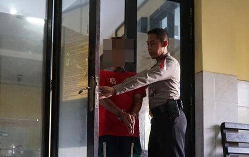 Tinggal Serumah, Paman Perkosa Keponakannya yang Masih SD Saat Tidur