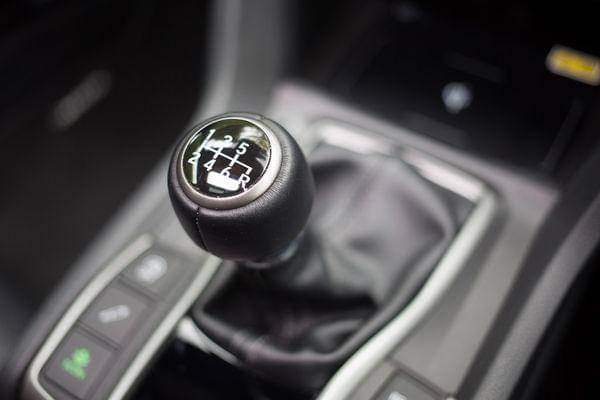 5 Alasan Kenapa Mobil Transmisi Manual Akan Tetap Eksis