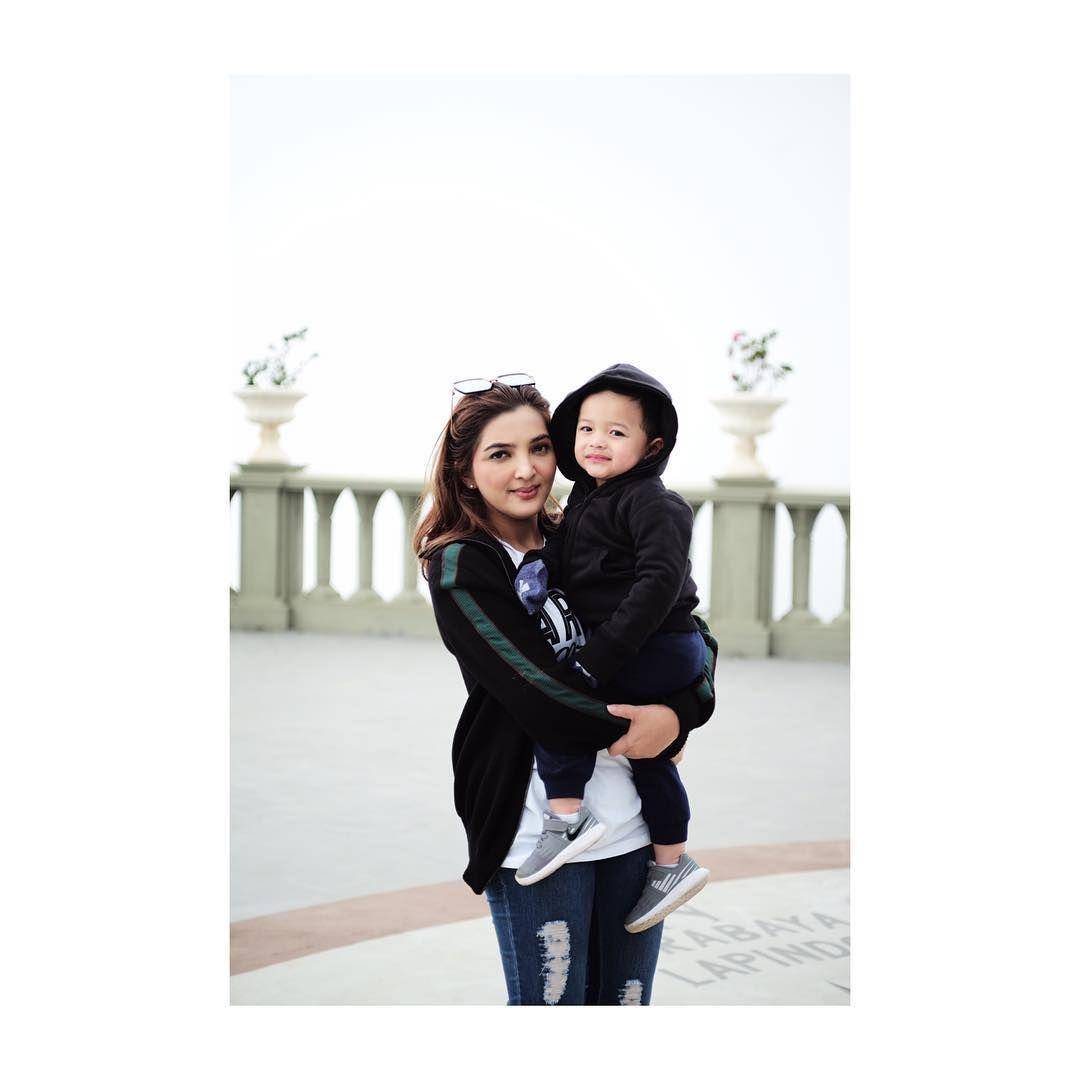 instagram.com/ashanty_ash