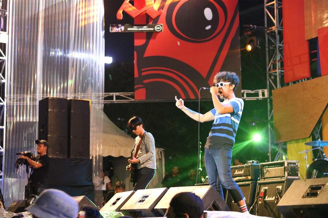 Ketika The Upstairs Menggelar Disko Darurat di Makassar