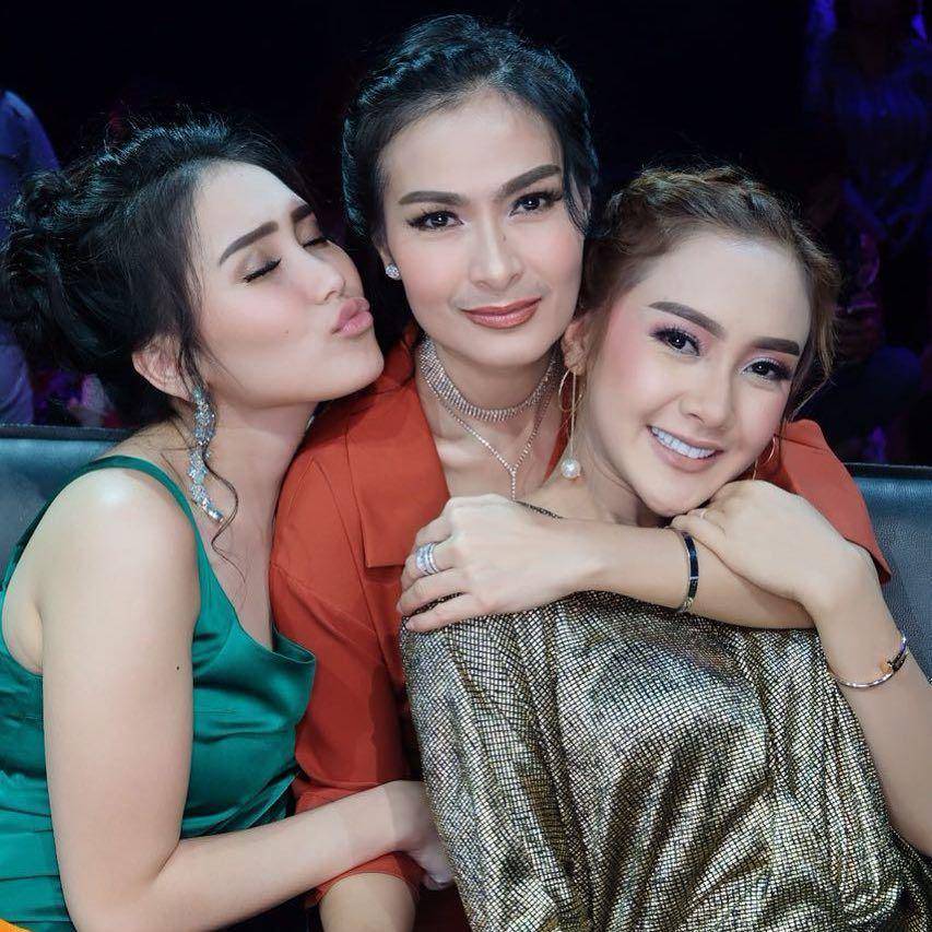 instagram.com/isdadahlia