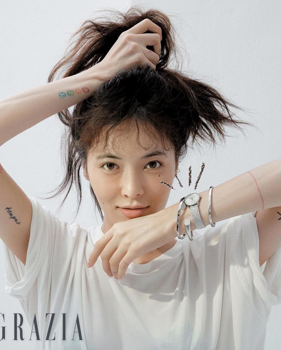 Tanpa Makeup, 7 Foto HyunA di Pemotretan Terbaru Ini Banjir Pujian