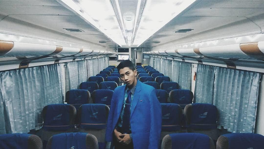 Dari Ekonomi Hingga Luxury, Ini Lho Jenis-jenis Kelas Kereta Api!