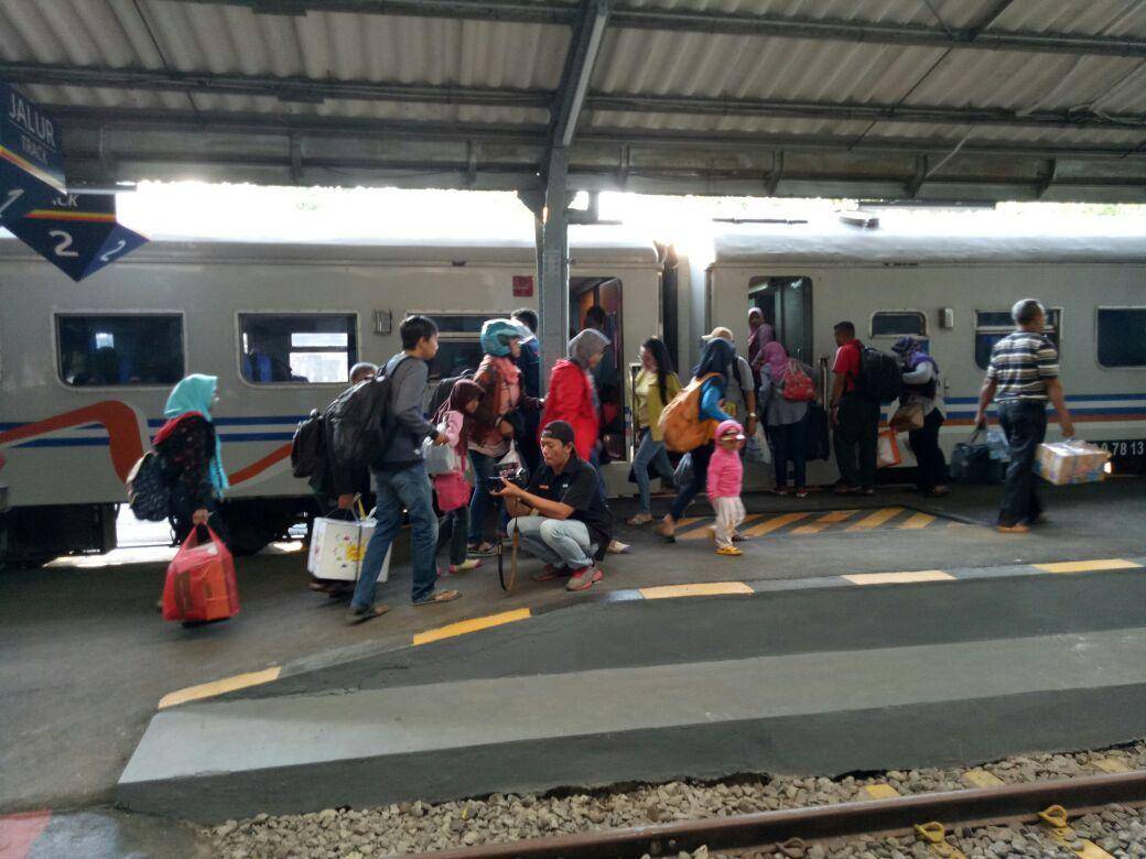 Radiobintangtenggara.com
