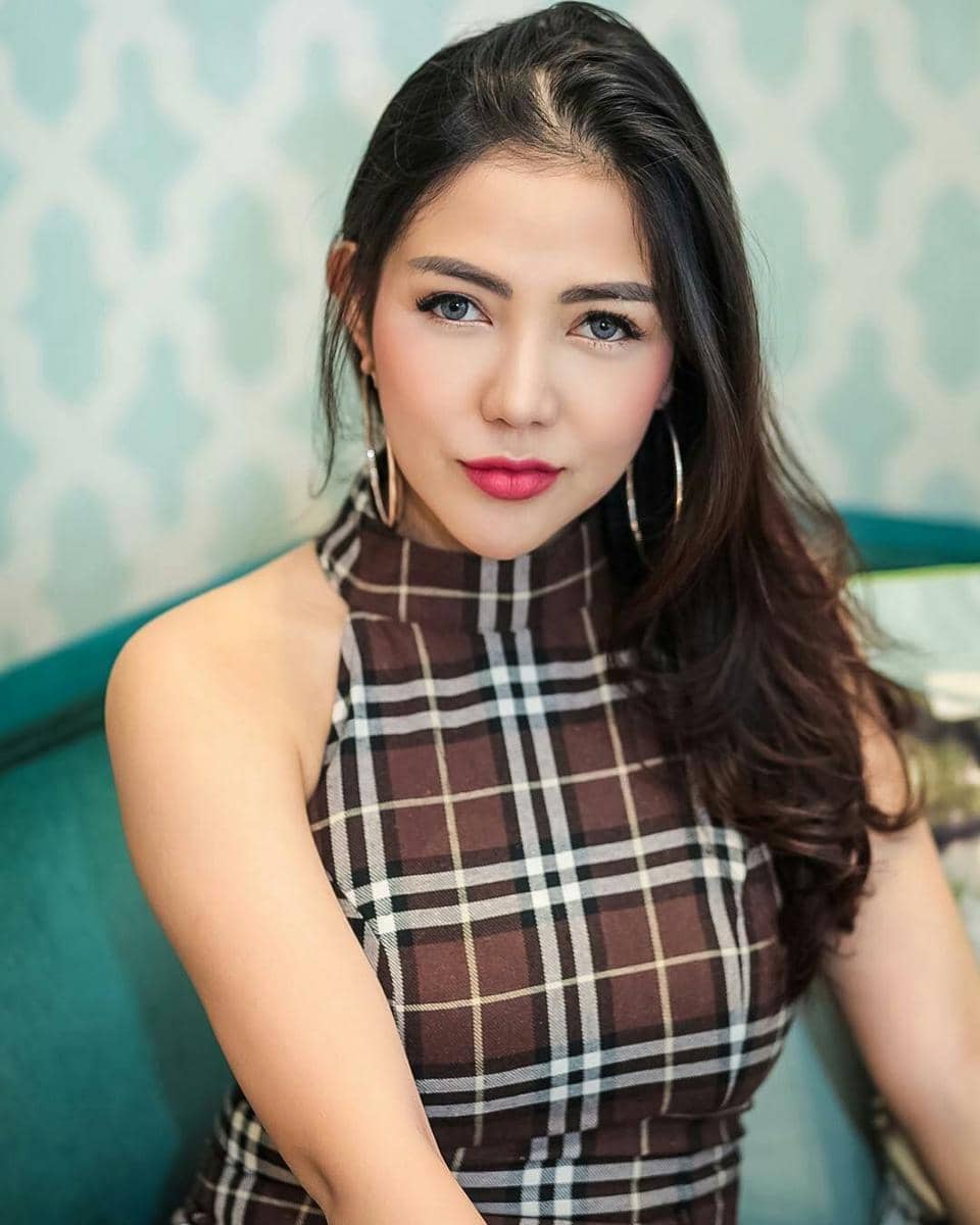 instagram com/bellashofie5292